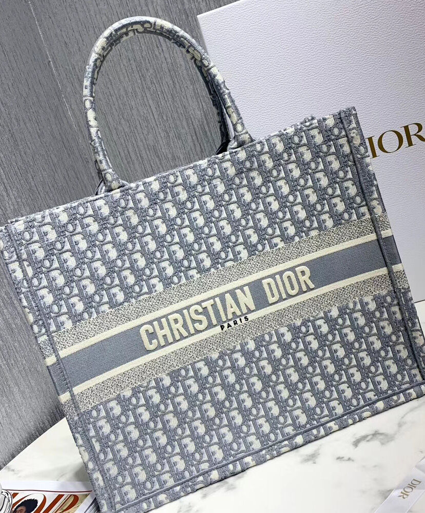 Christian Dior Book Tote With Dior Oblique Embroidery Gray